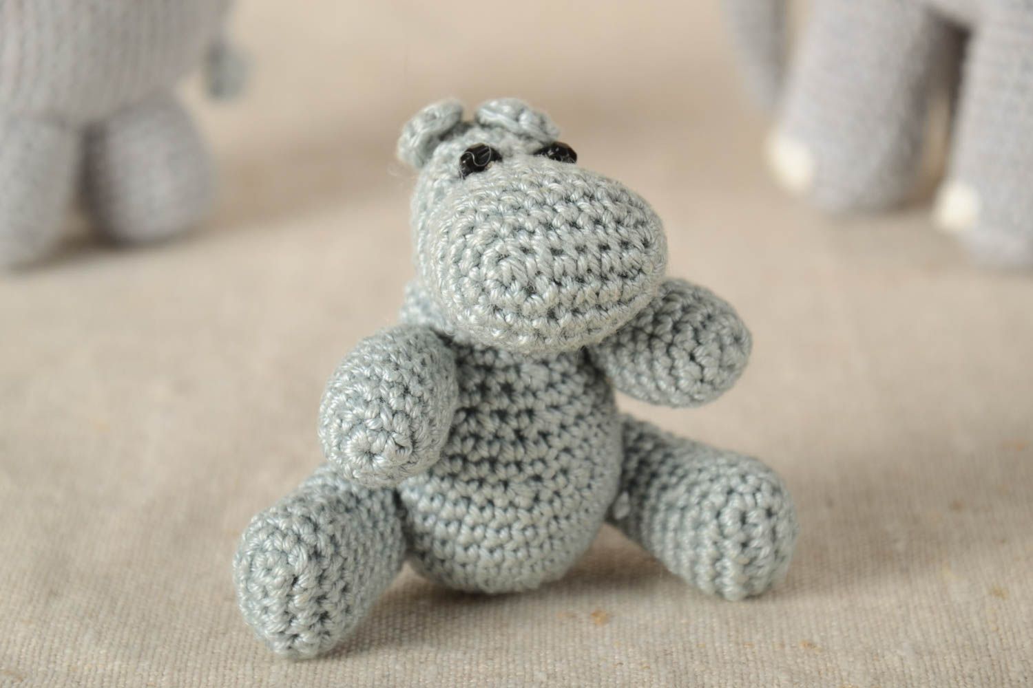 Jouet fait main Peluche hippo Déco maison gris tricoté au crochet en coton photo 1