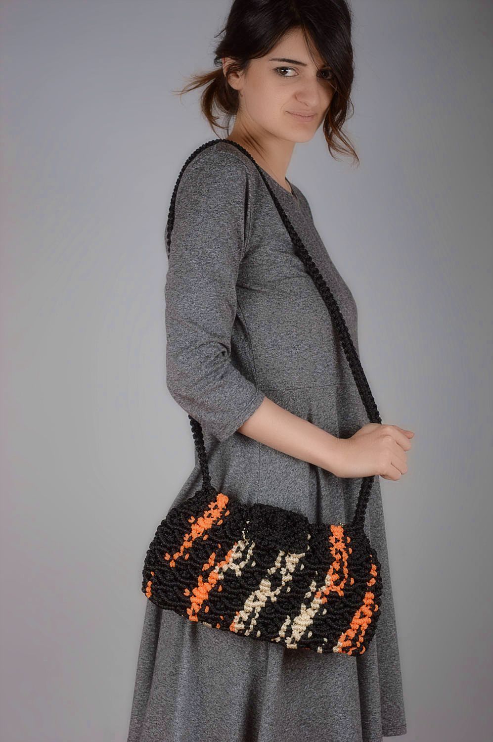 Umhängetasche Damen handmade Designer Tasche Damen Handtasche dunkel mit Futter foto 5