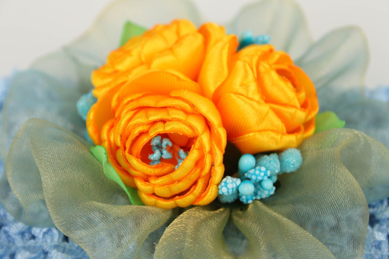 Haarband mit Blumen in Blau handgemachter Schmuck tolles Accessoire für Haare foto 3