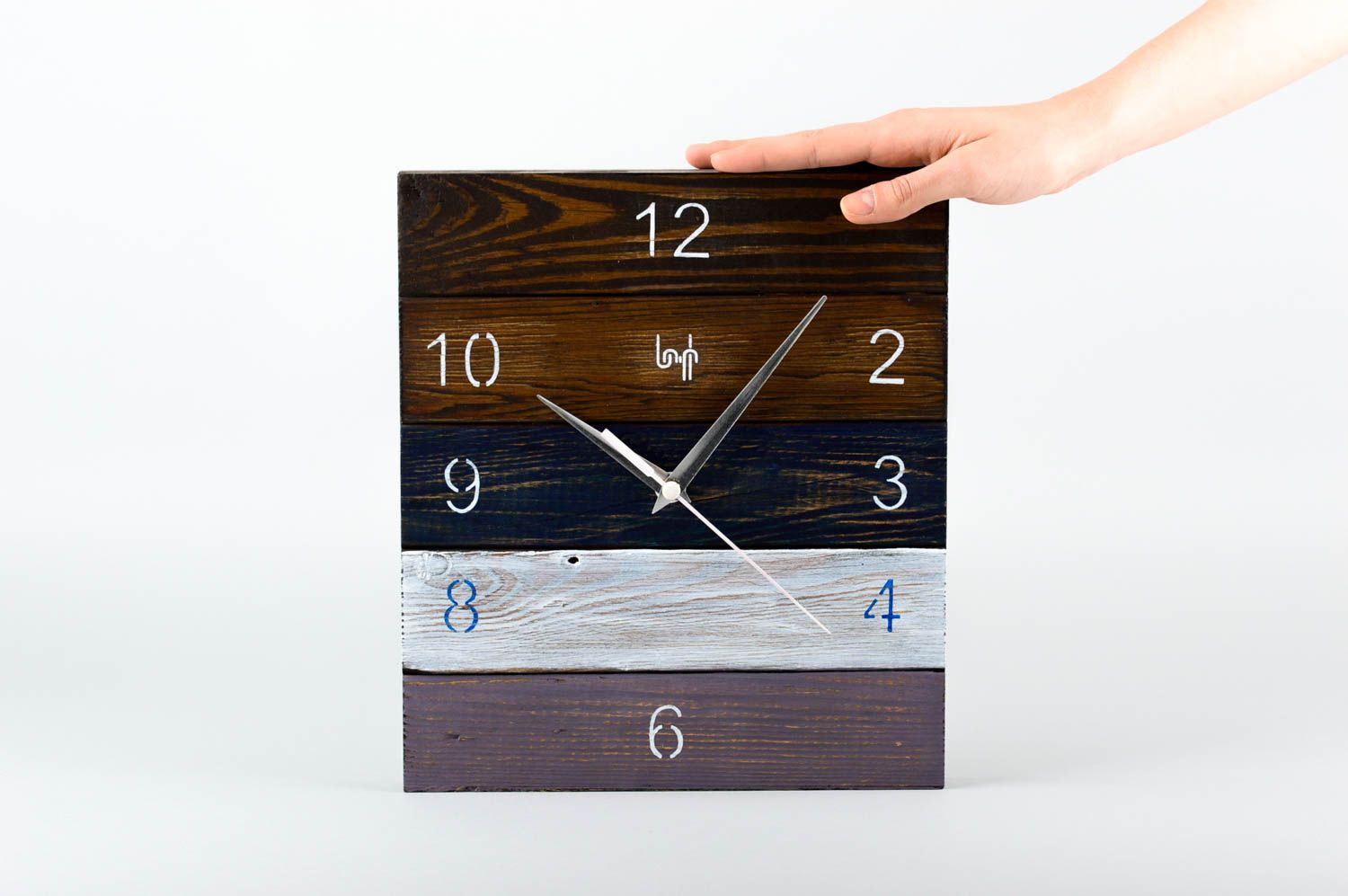 Horloge murale en bois de frêne faite main rectangulaire rayée Déco maison photo 2