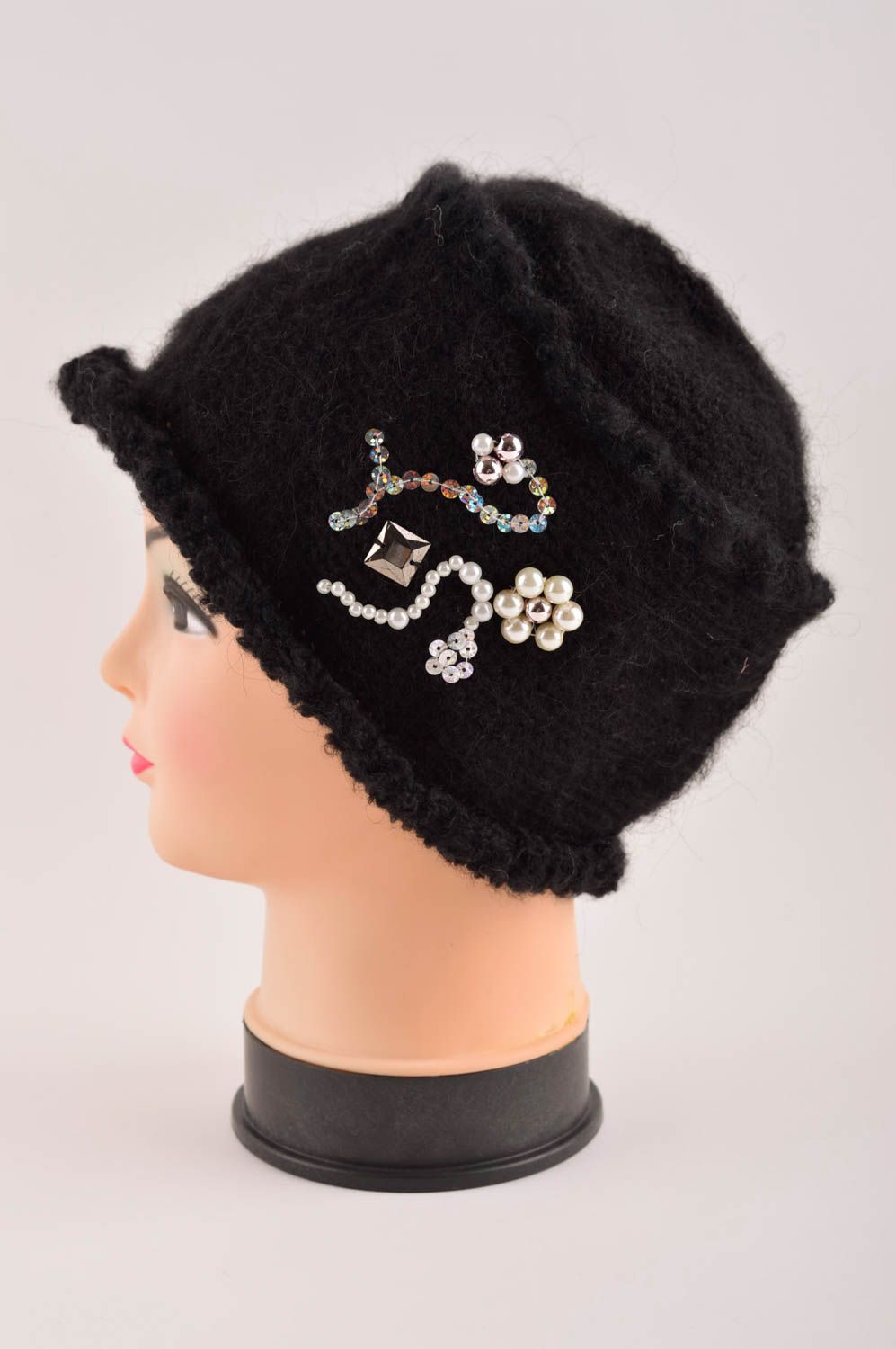 Mütze für Frauen schwarze Mütze modisches Accessoire Designer Handarbeit toll foto 4