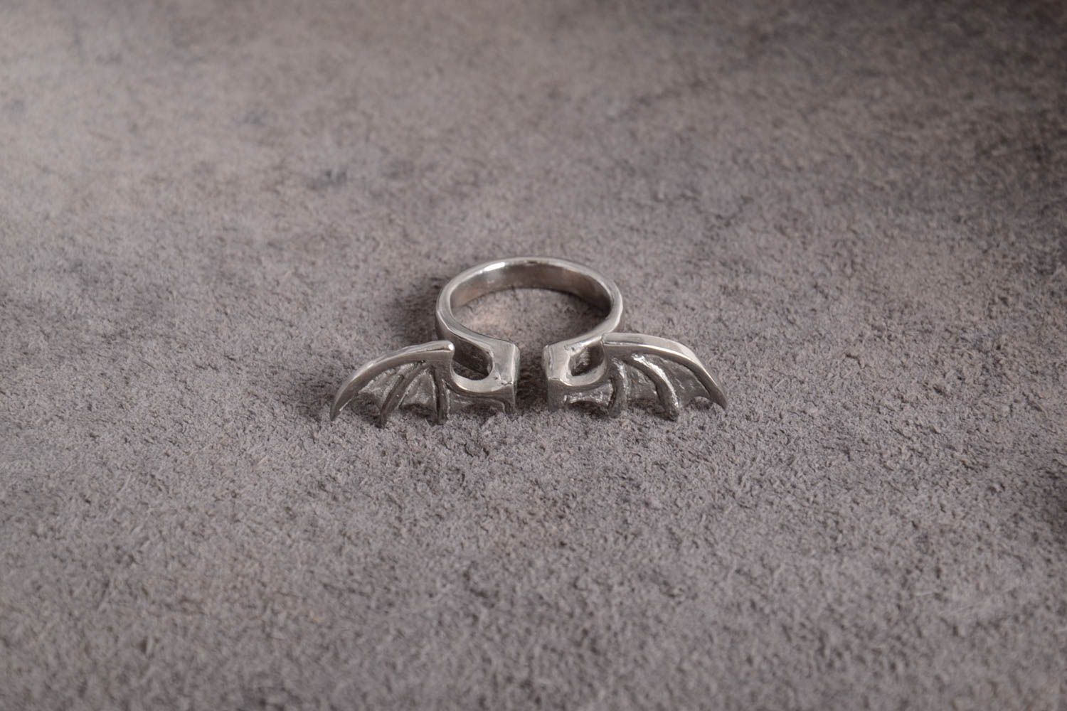 Ring für Damen handgemachter Schmuck Ring aus Metall einzigartig ungewöhnlich foto 1