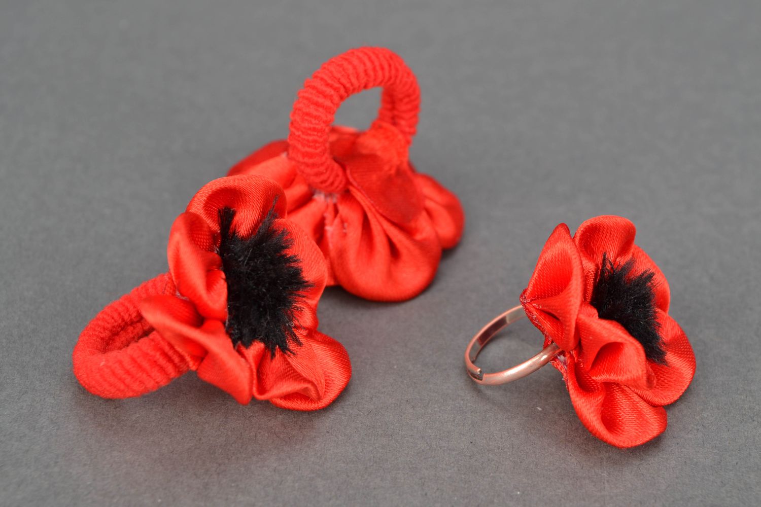 Set of jewelry made of satin ribbons Poppies photo 4