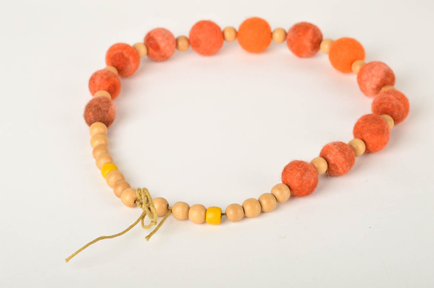 Handmade Damen Collier orange Halskette aus Wolle Accessoire für Frauen foto 5