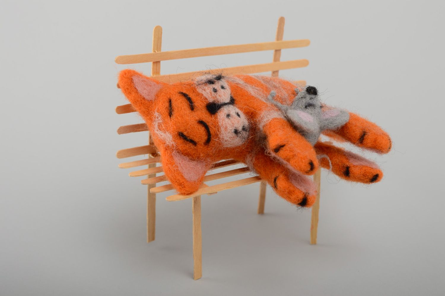 Felted wool toy Cat on Bench photo 1