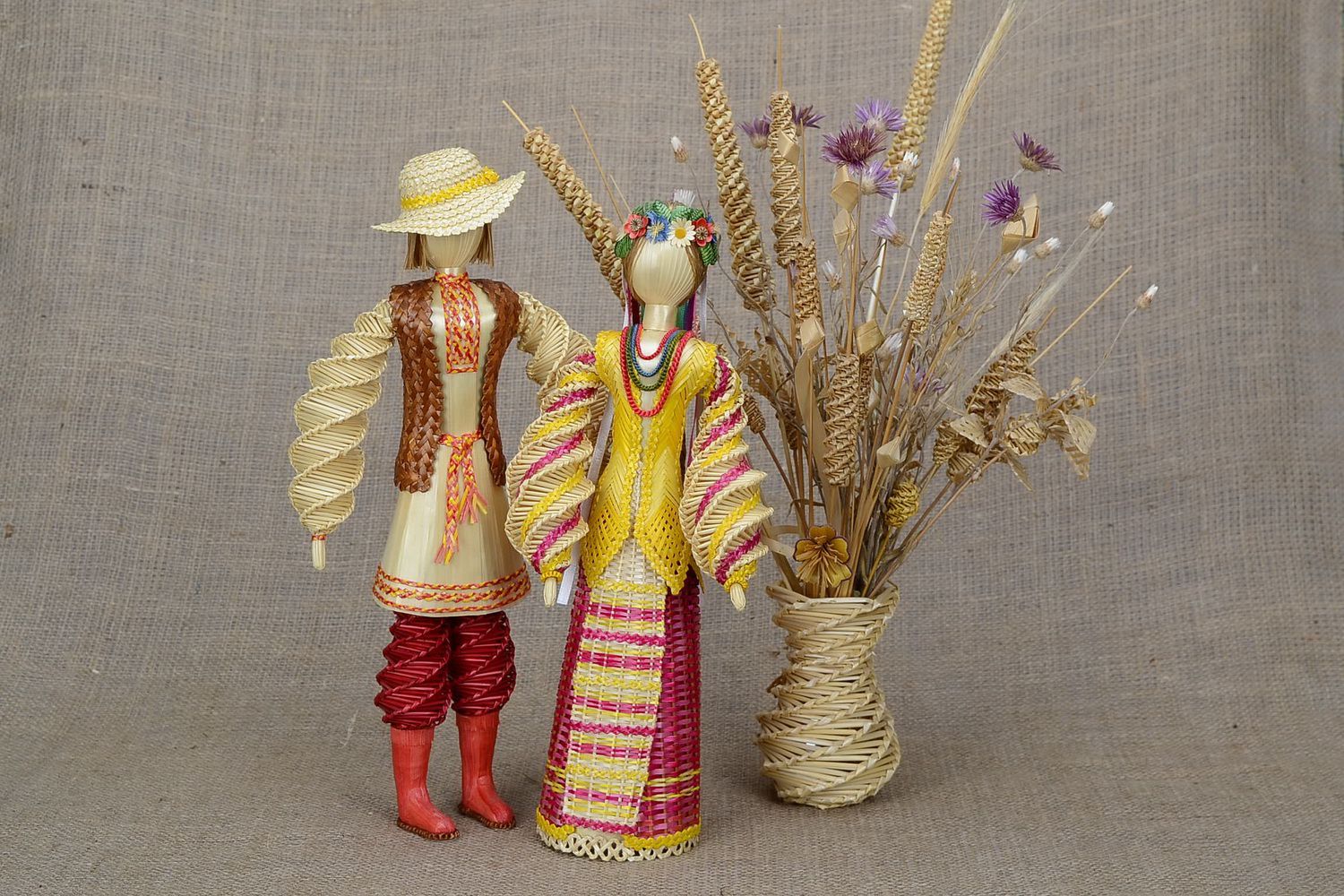 Pair of straw figures Ivanko and Natalka photo 1