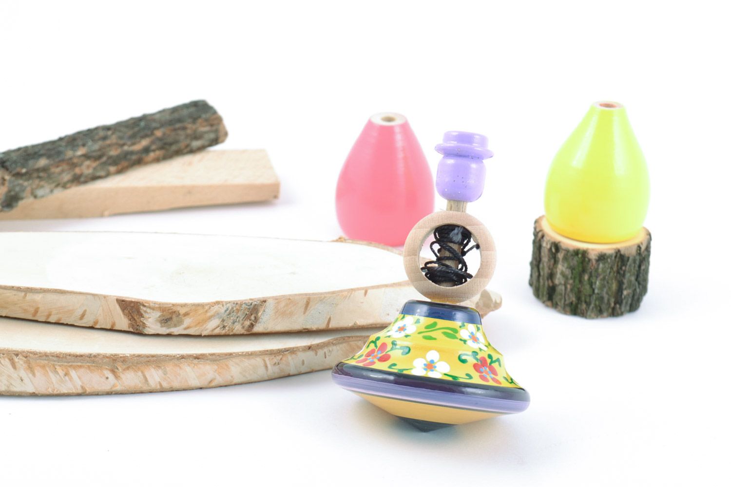 Handmade Brummkreisel aus Holz mit Bemalung umweltfreundlich Geschenk für Kind foto 1