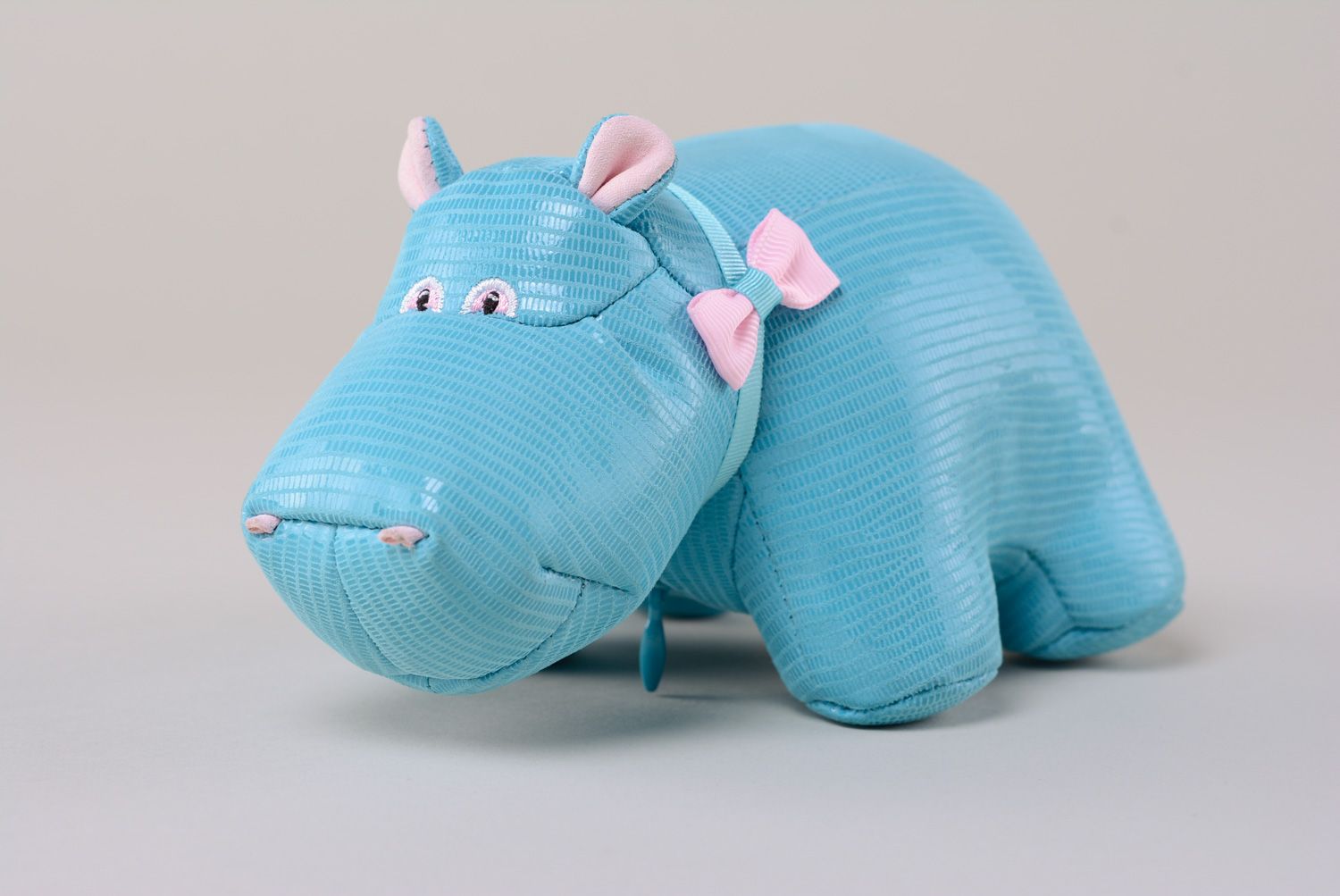 Blue leather interior toy hippo with zipper photo 1