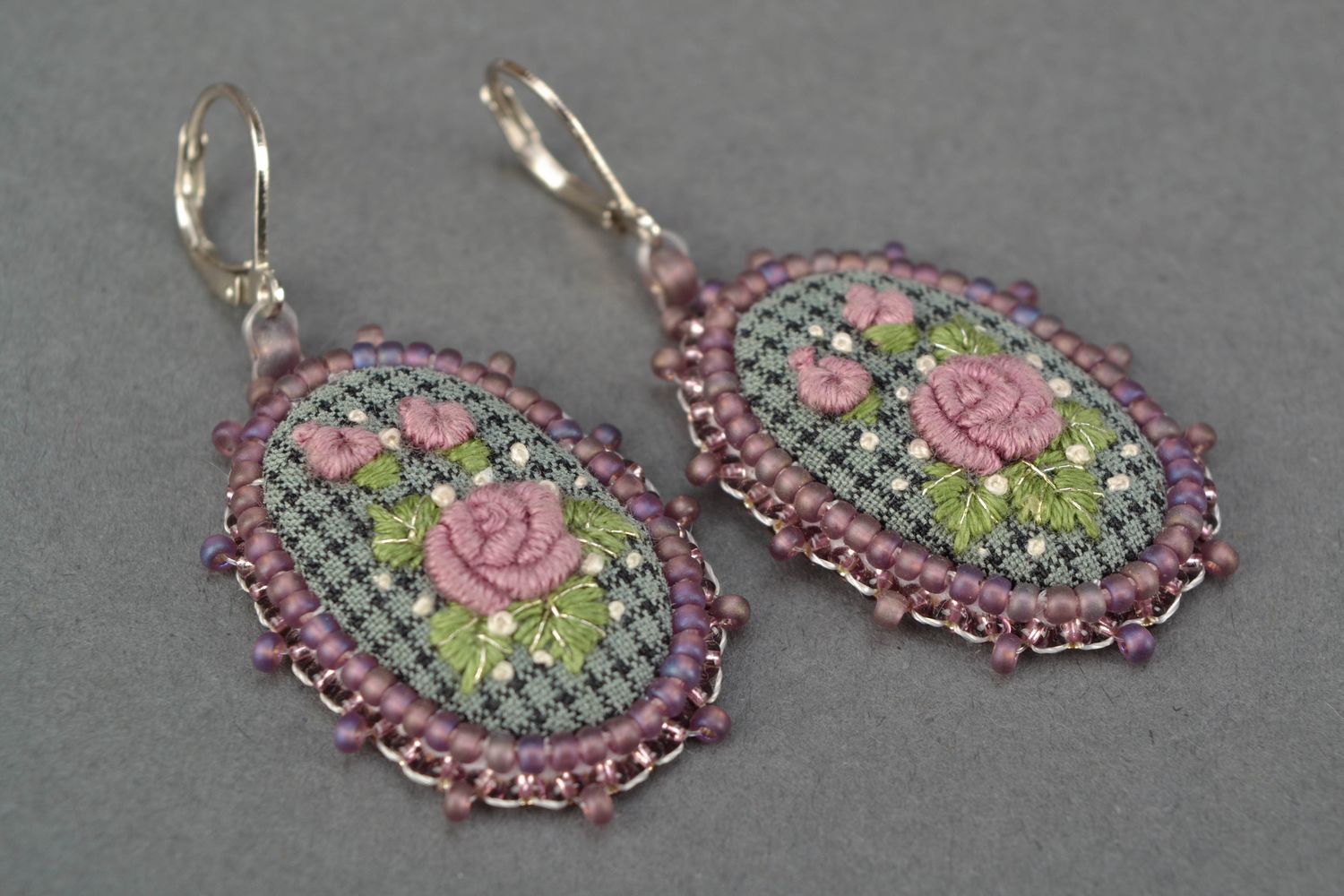 Long embroidered earrings photo 4
