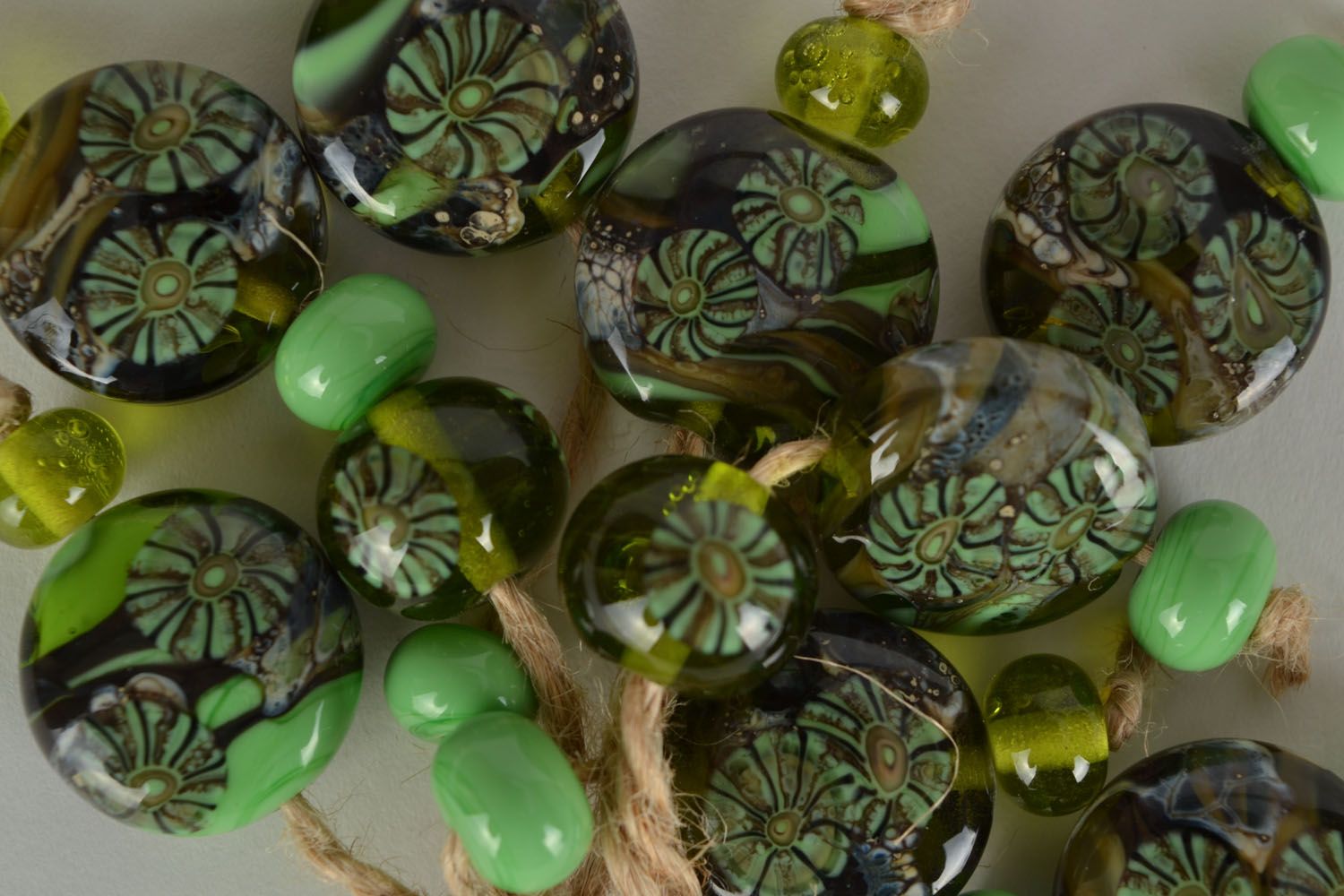 Fourniture verre chalumeau perles vertes pour bijoux photo 3