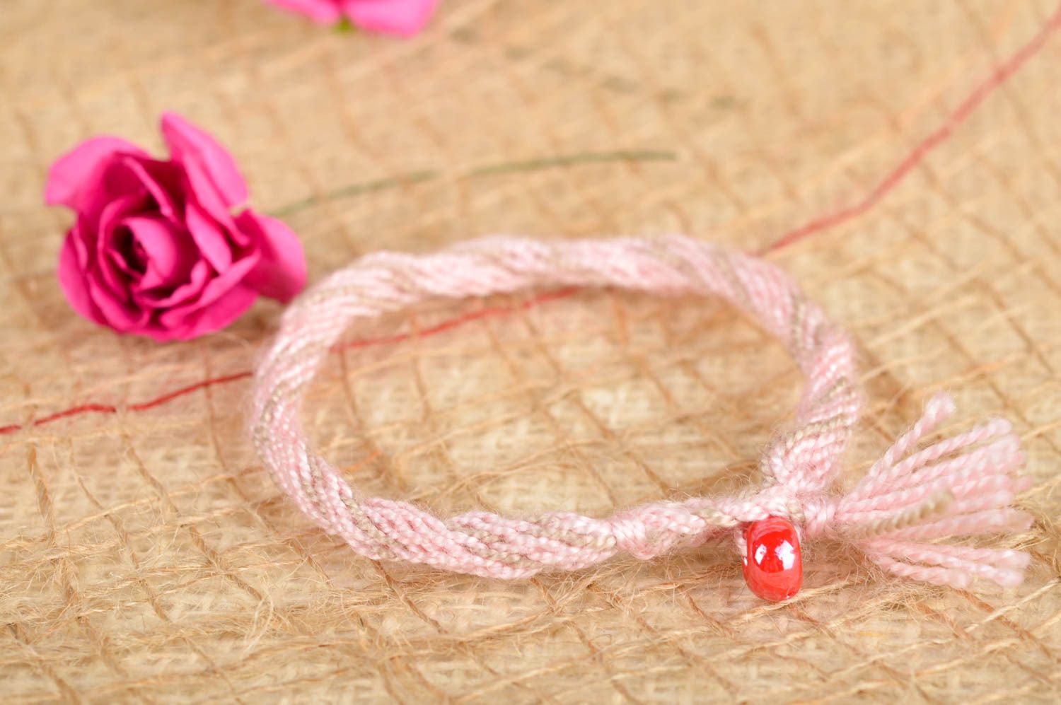 Bracelet textile rose Bijou fait main avec perle en verre Accessoire femme photo 1