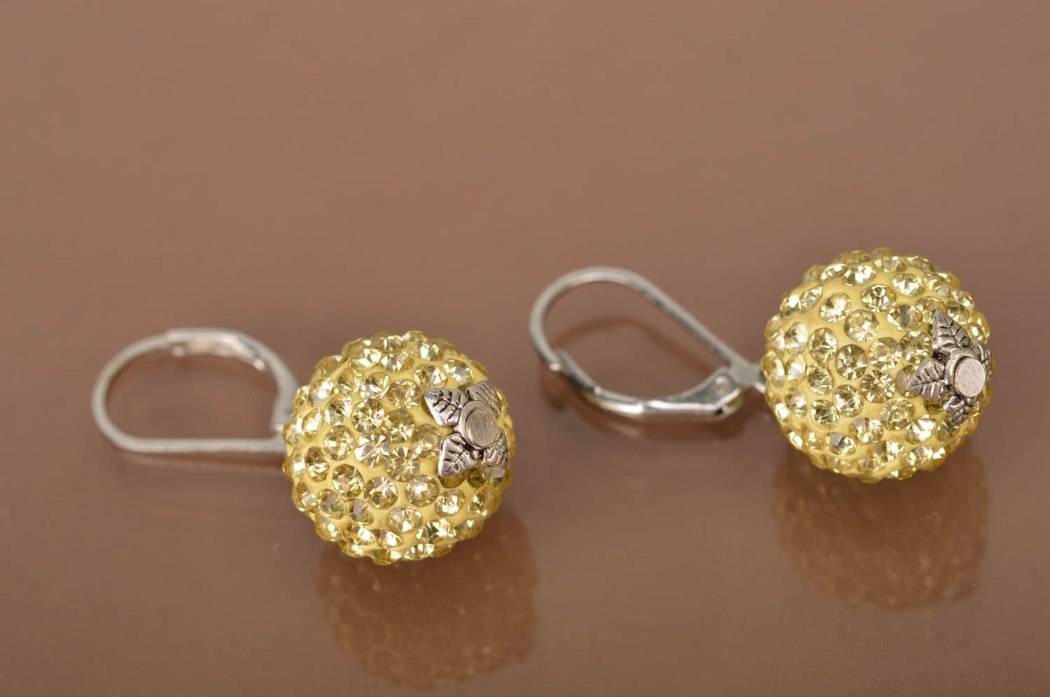 Boucles d'oreilles pendantes Bijoux fait main Cadeau pour femme boules dorées photo 5