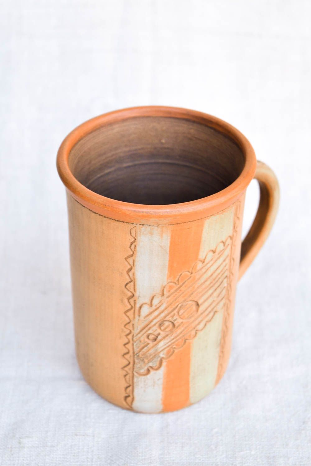 Tasse en argile faite main Mug marron design à rayures Vaisselle originale 40 cl photo 3