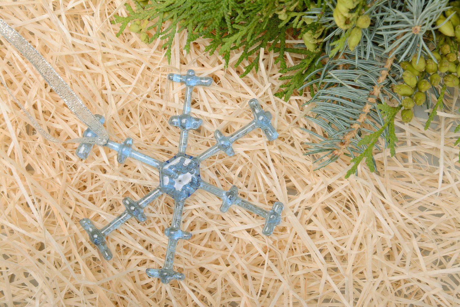 Handgemachter Weihnachtsbaumschmuck aus Glas Blaue Schneeflocke foto 1
