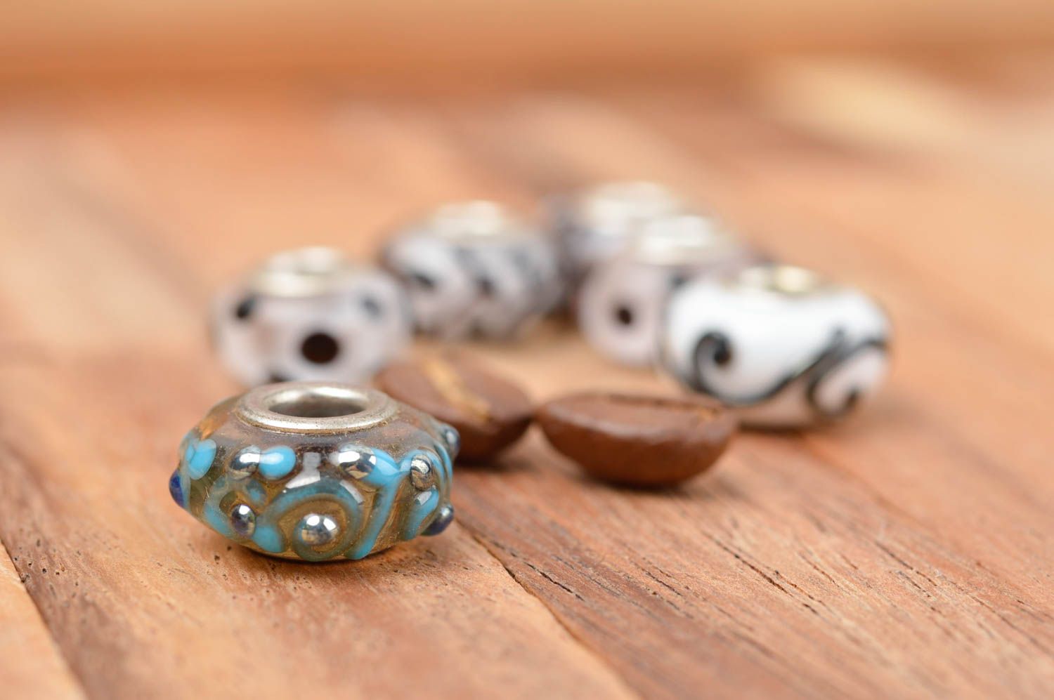 Beautiful handmade glass bead fashion accessories jewelry making ideas photo 1