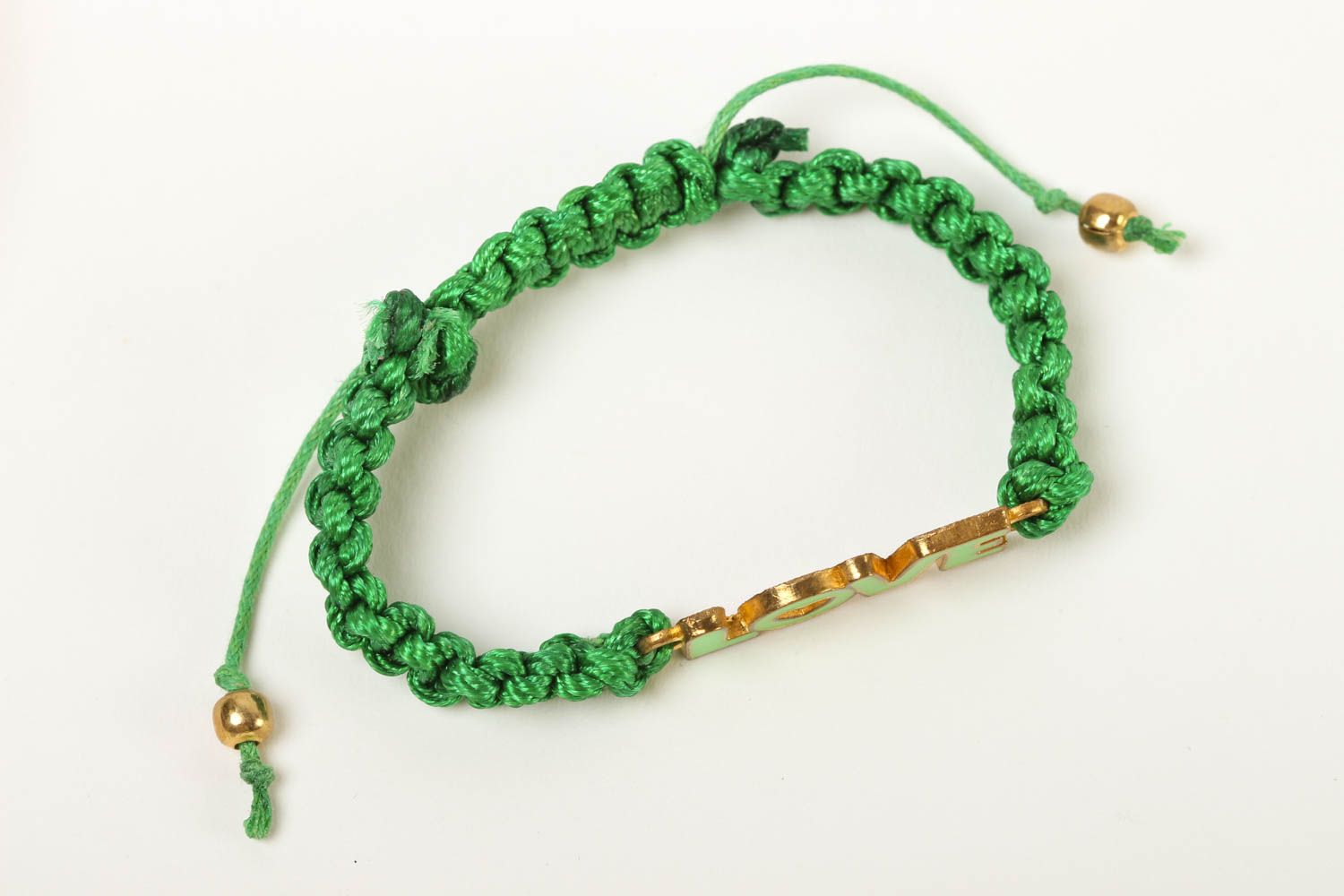 Bracelet vert Bijou fait main tressé fin avec mot love Cadeau femme original photo 2