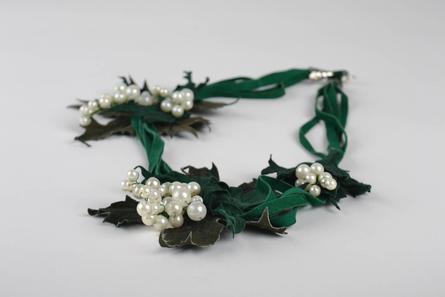 Handmade Damen Collier Leder Schmuck mit weißen Perlen Geschenk für Frauen foto 4