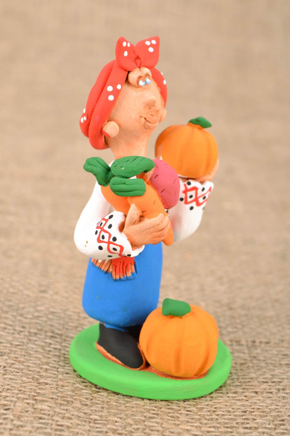 Figurine Cossack woman with vegetables photo 1