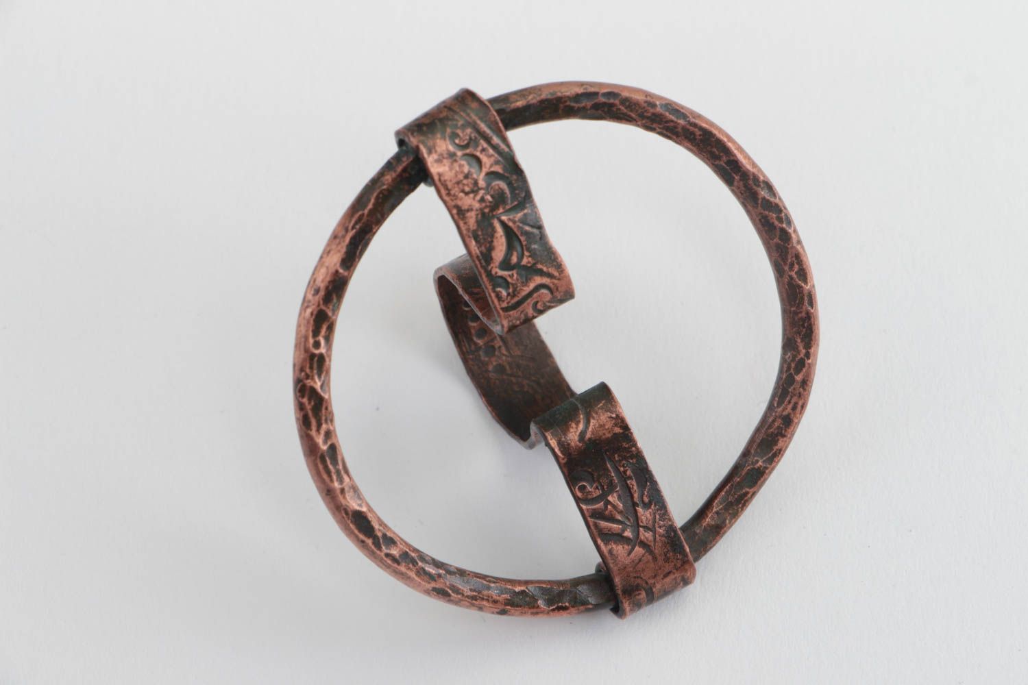 Handmade Ring aus Metall Kupfer rund wunderschön stilvoll mit galvanischem Film foto 4