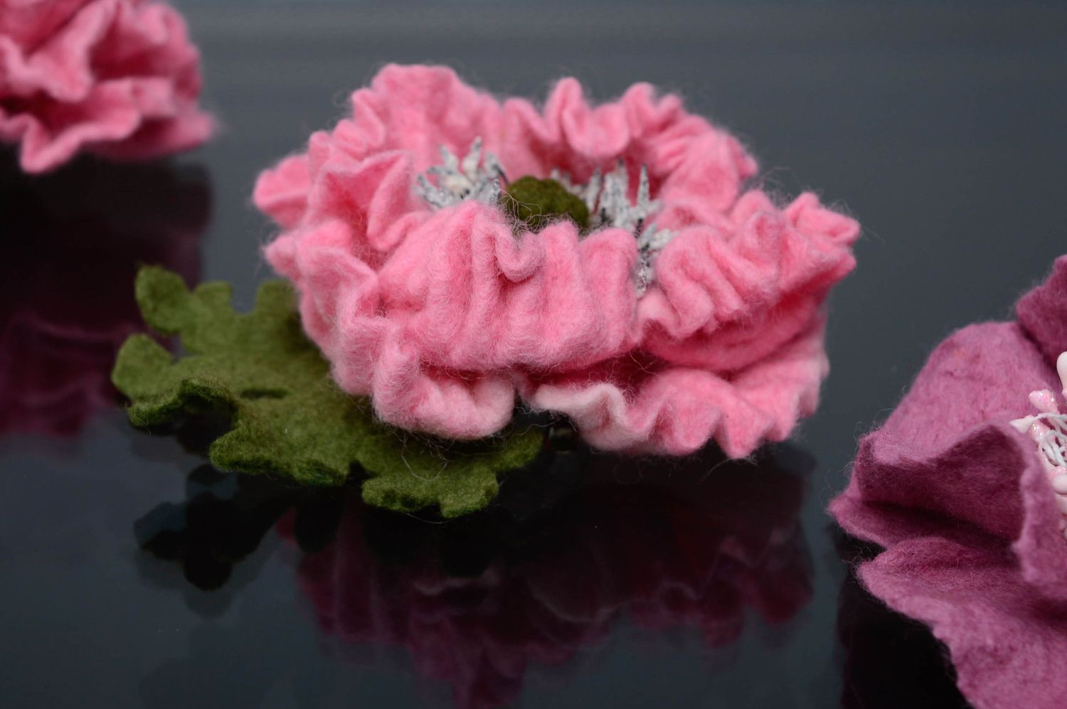 Wool felted brooch in the shape of large flower photo 5