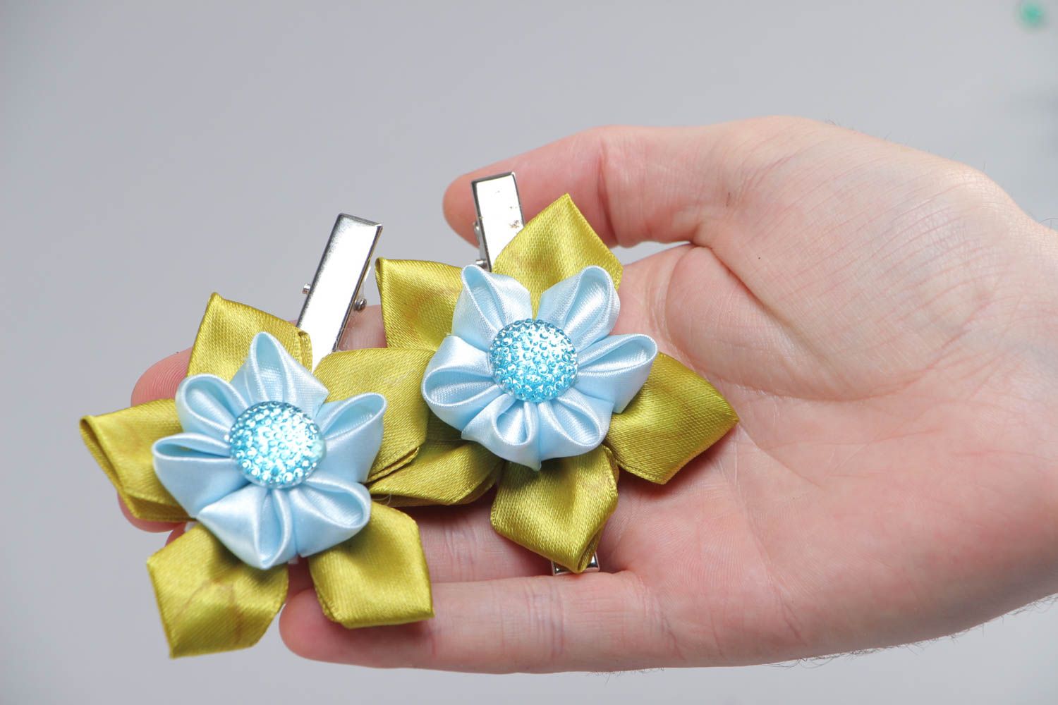Set of 2 handmade decorative hair clips with blue and green satin flowers photo 5