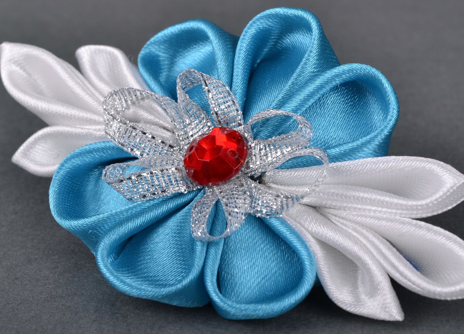 Hair pin with satin flower photo 4