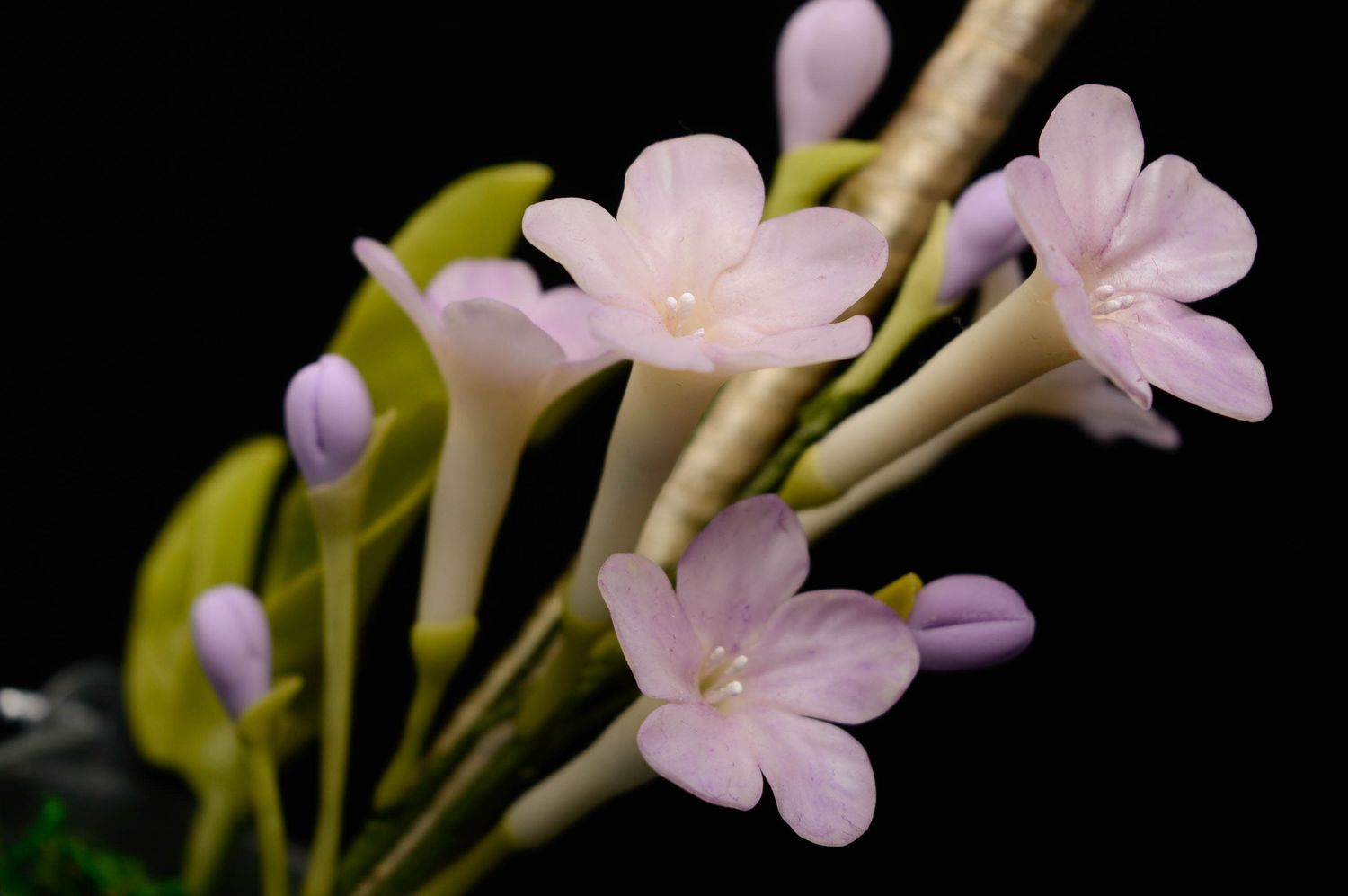 Topiaire fait main en porcelaine froide décoratif original avec fleurs violettes photo 2