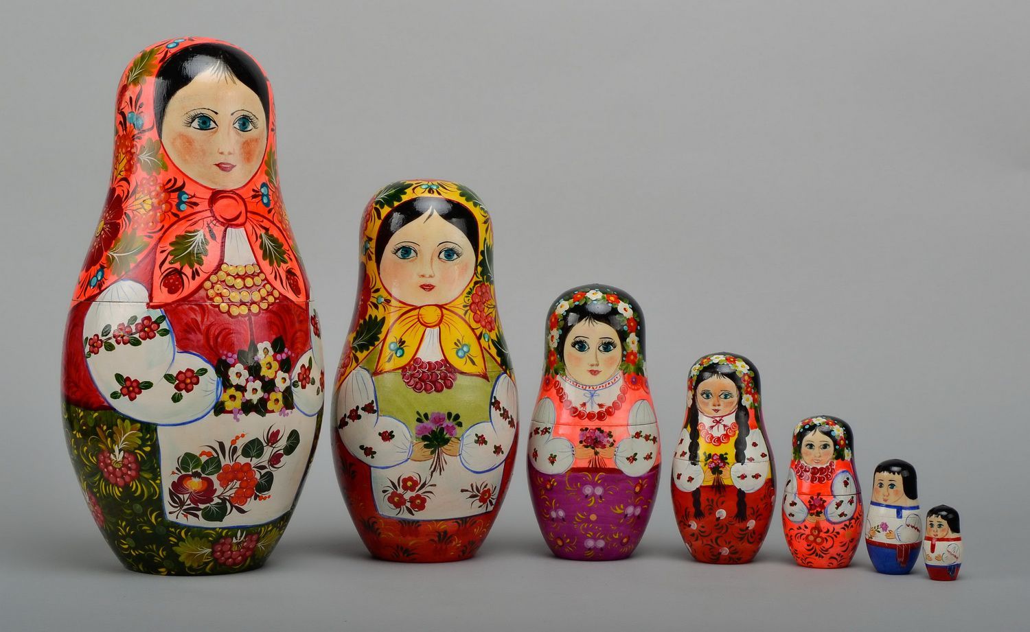 Poupée russe en bois ethnique traditionnelle artisanale  photo 2