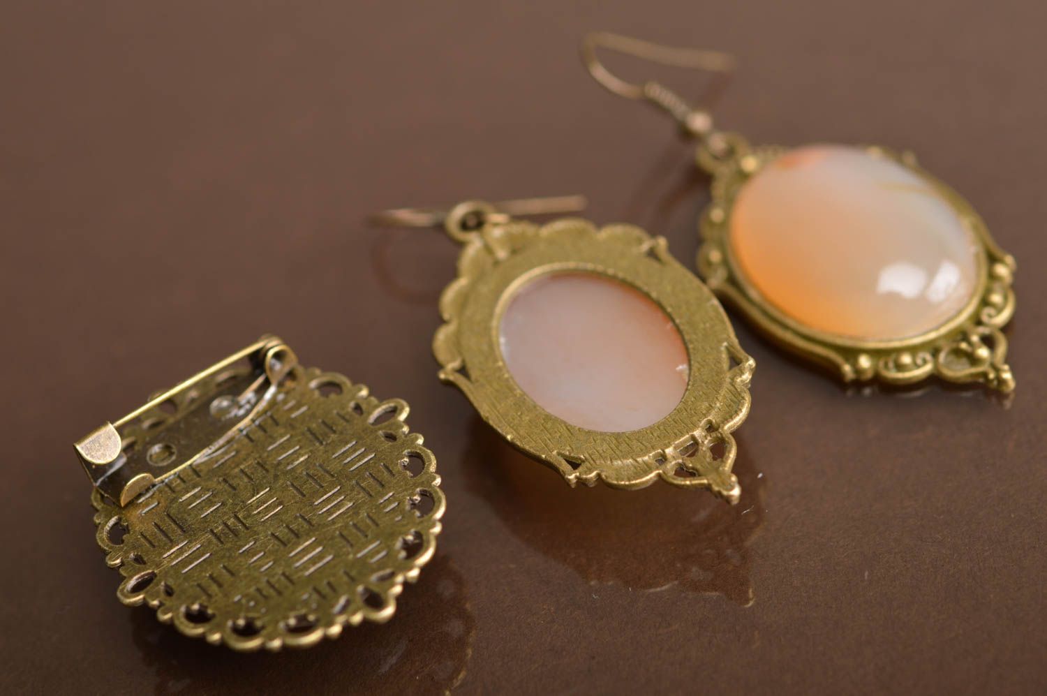 Unusual handmade jewelry set vintage metal earrings and brooch with brown stones photo 5