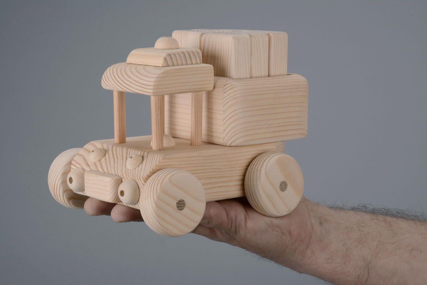 Macchina giocattolo fatta a mano giocattolo di legno giocattolo da bambino foto 6