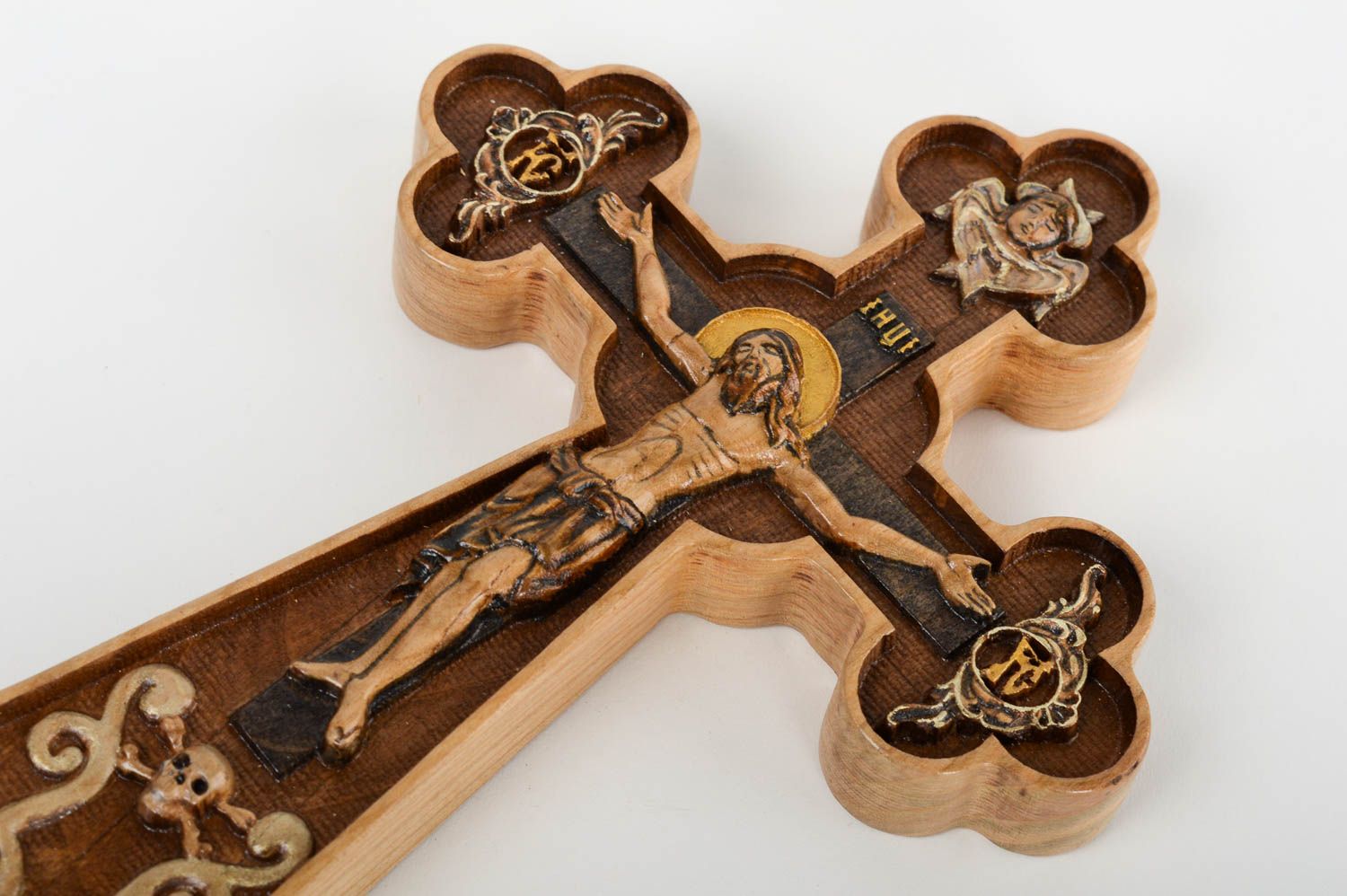 Крест из дерева ручной работы необычный декор резной декоративный крест фото 4