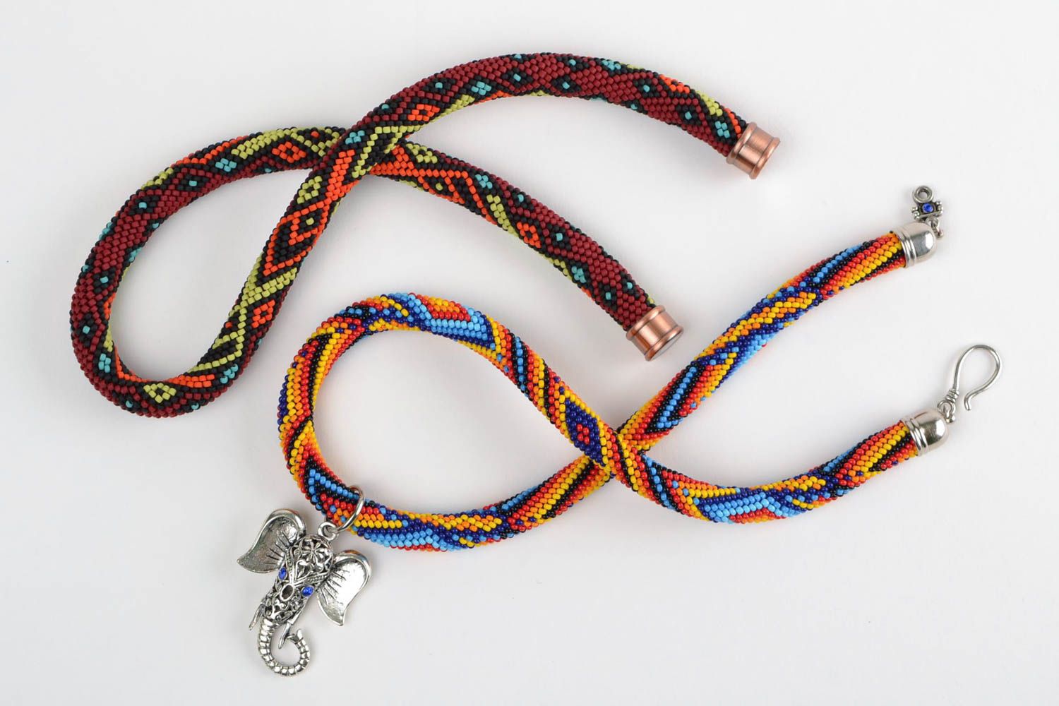 Conjunto de 2 collares de abalorios artesanales tejidos multicolores indianos foto 3