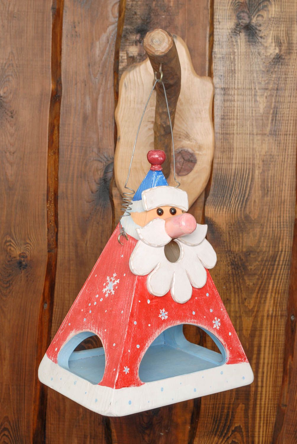 Nichoir en bois peint pour oiseaux fait main original en forme de Père Noël photo 1