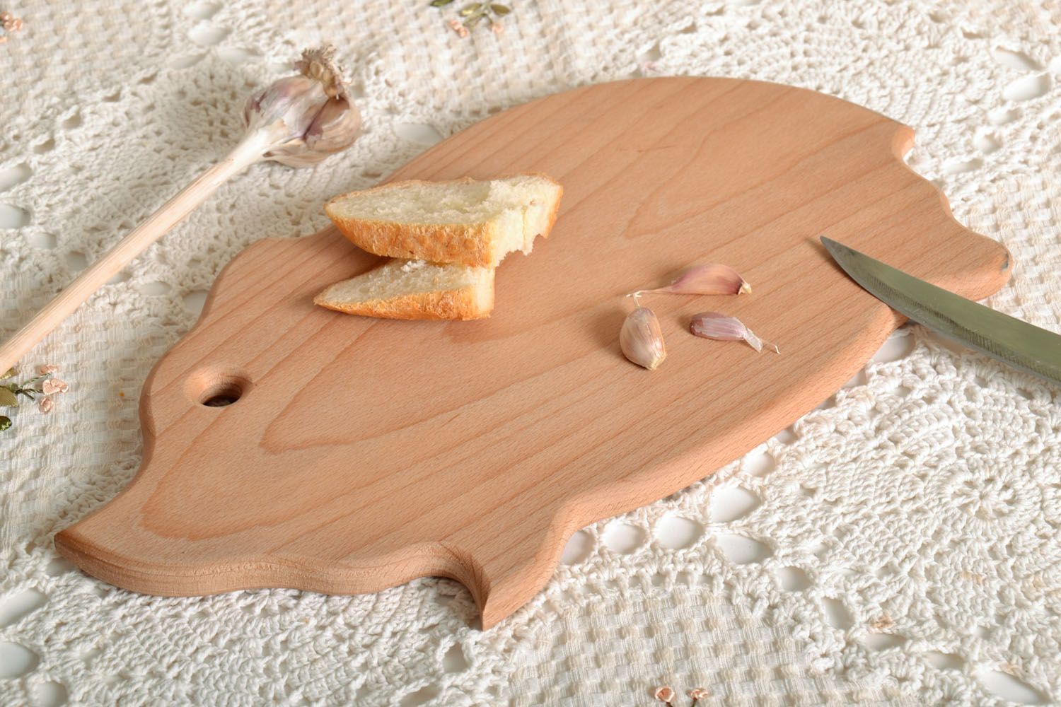 Chopping board in the shape of pig photo 1