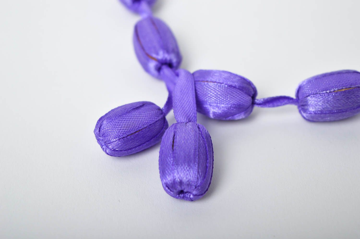 Collier bois Bijou fait main tendance design Accessoire femme violet original photo 3