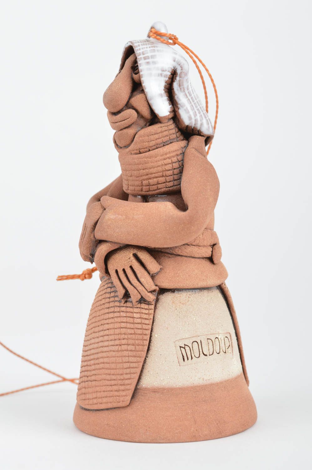 Колокольчик из глины в виде женской фигурки небольшого размера ручная работа фото 3