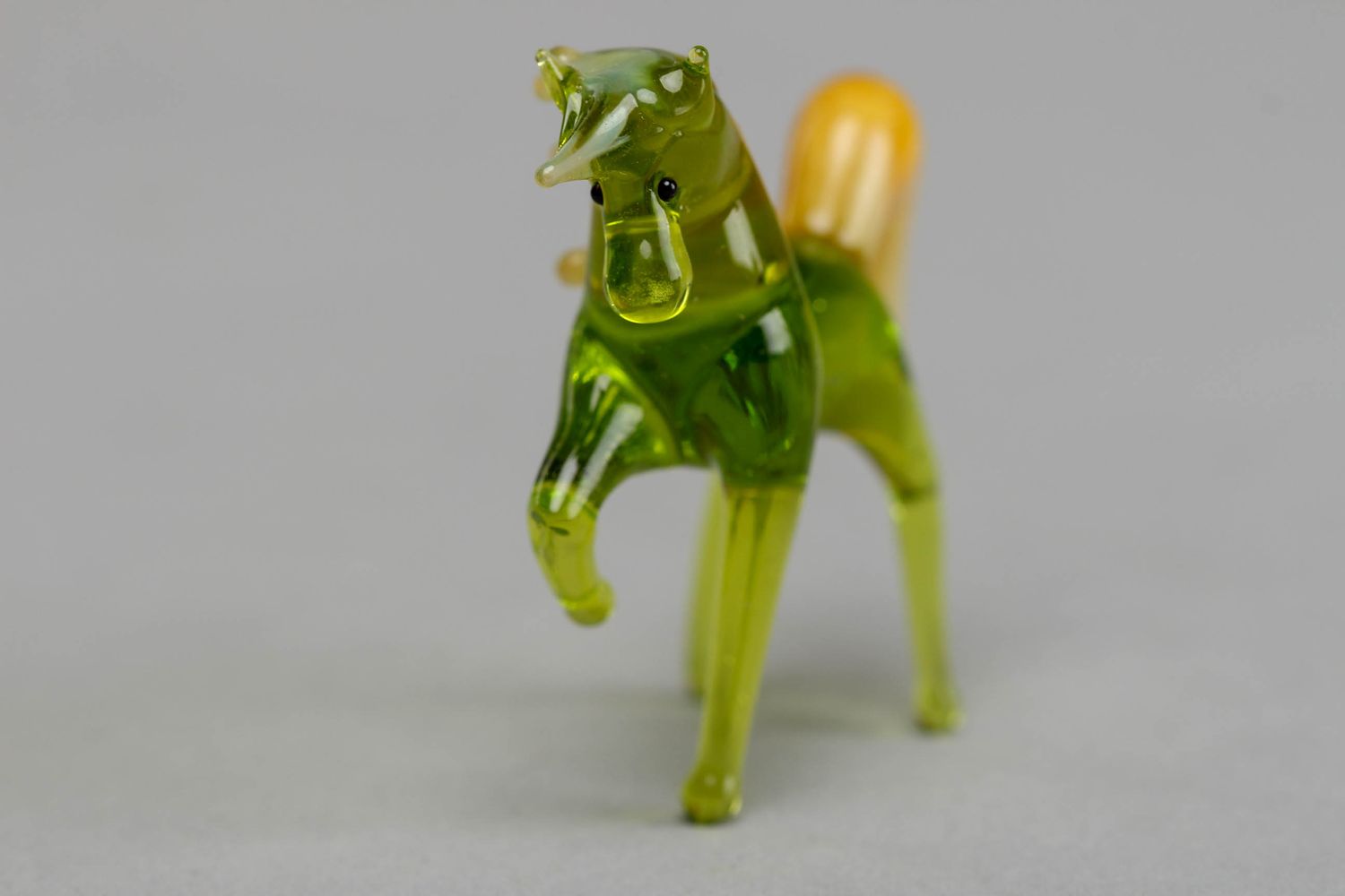 Фигурка из стекла лэмпворк ручной работы Зеленый конь фото 3