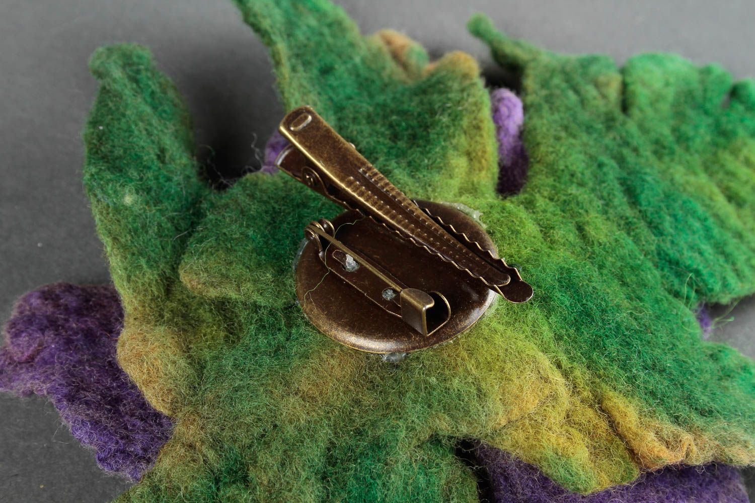 Designer accessory handmade brooch flower woolen brooch unusual jewelry for girl photo 5
