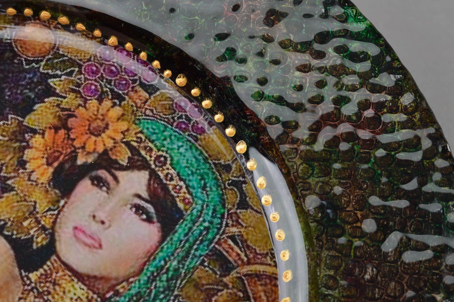 Plato de cristal artesanal en técnica de decoupage decorativo original India  foto 3