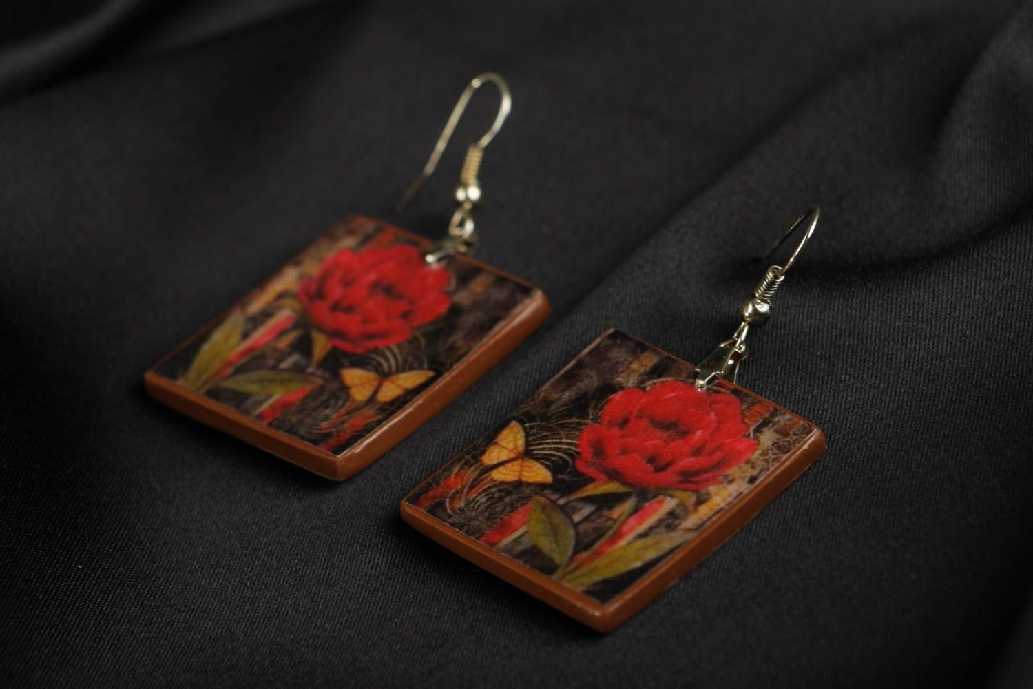 Earrings with a red flower photo 2