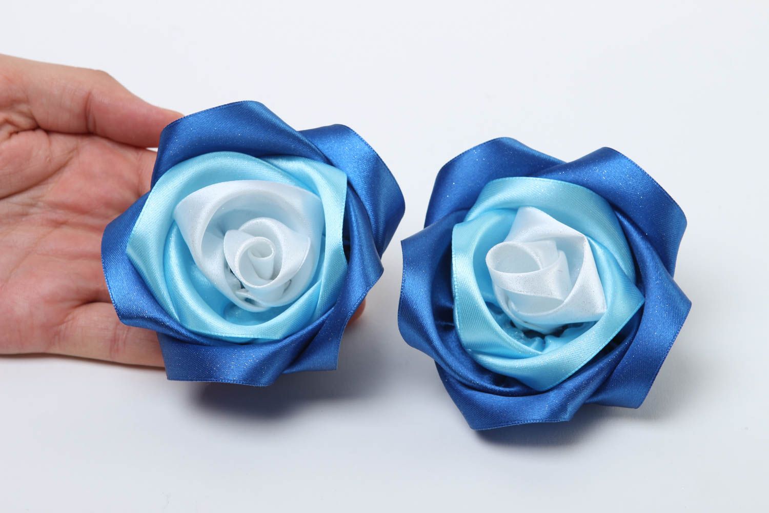 Broches fleurs Pinces à cheveux faites main bleues 2 pièces Accessoires femme photo 5