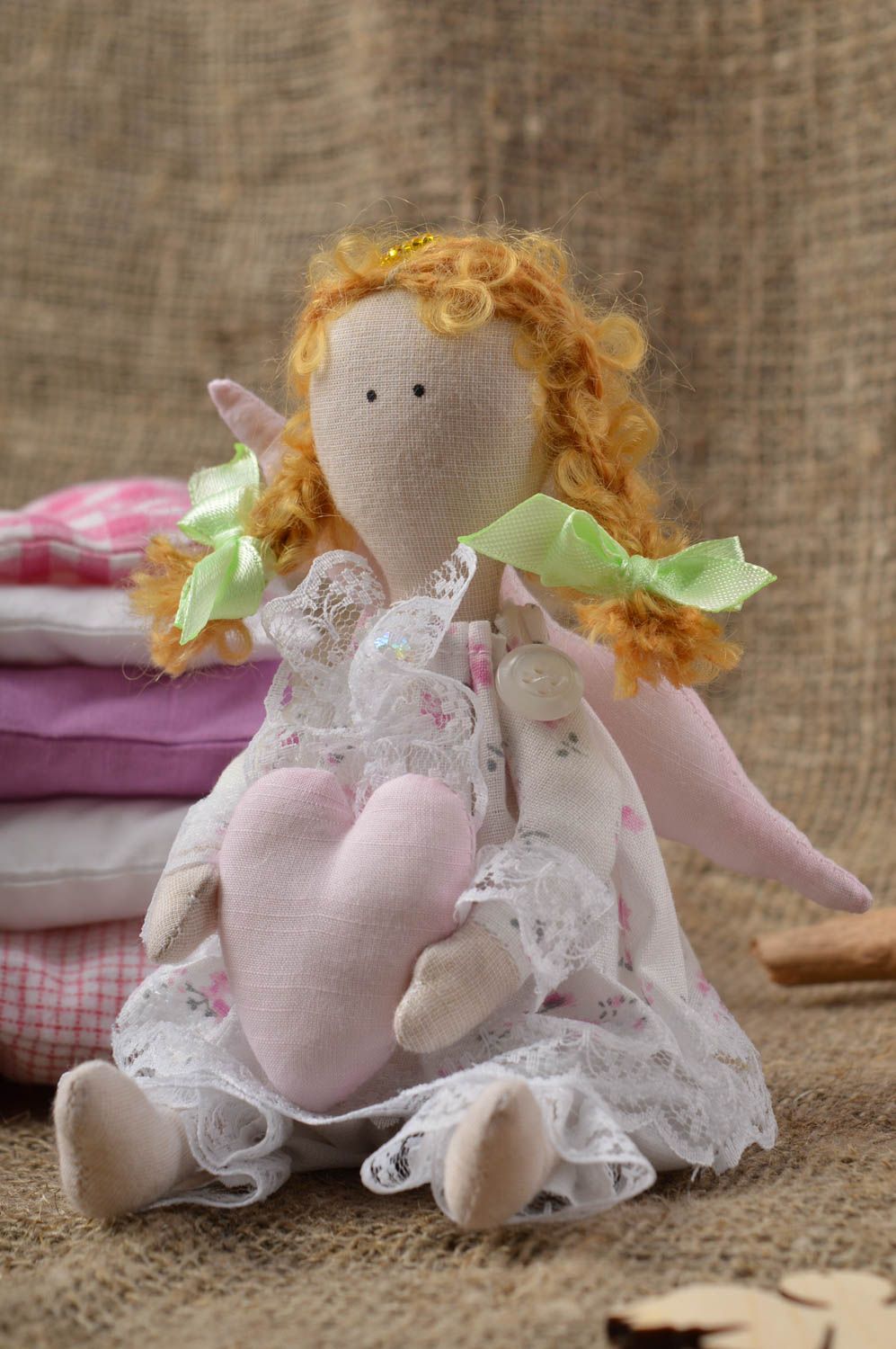 Juguete artesanal de tela natural muñeca de peluche regalo original para chica foto 1