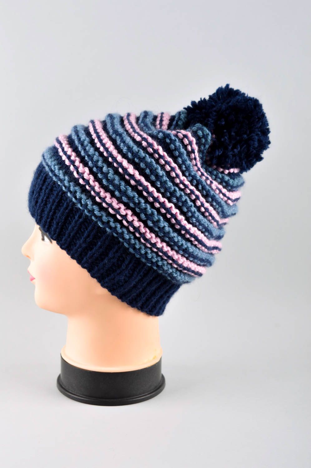 Bonnet tricot fait main Chapeau au crochet Accessoire femme design unique photo 3
