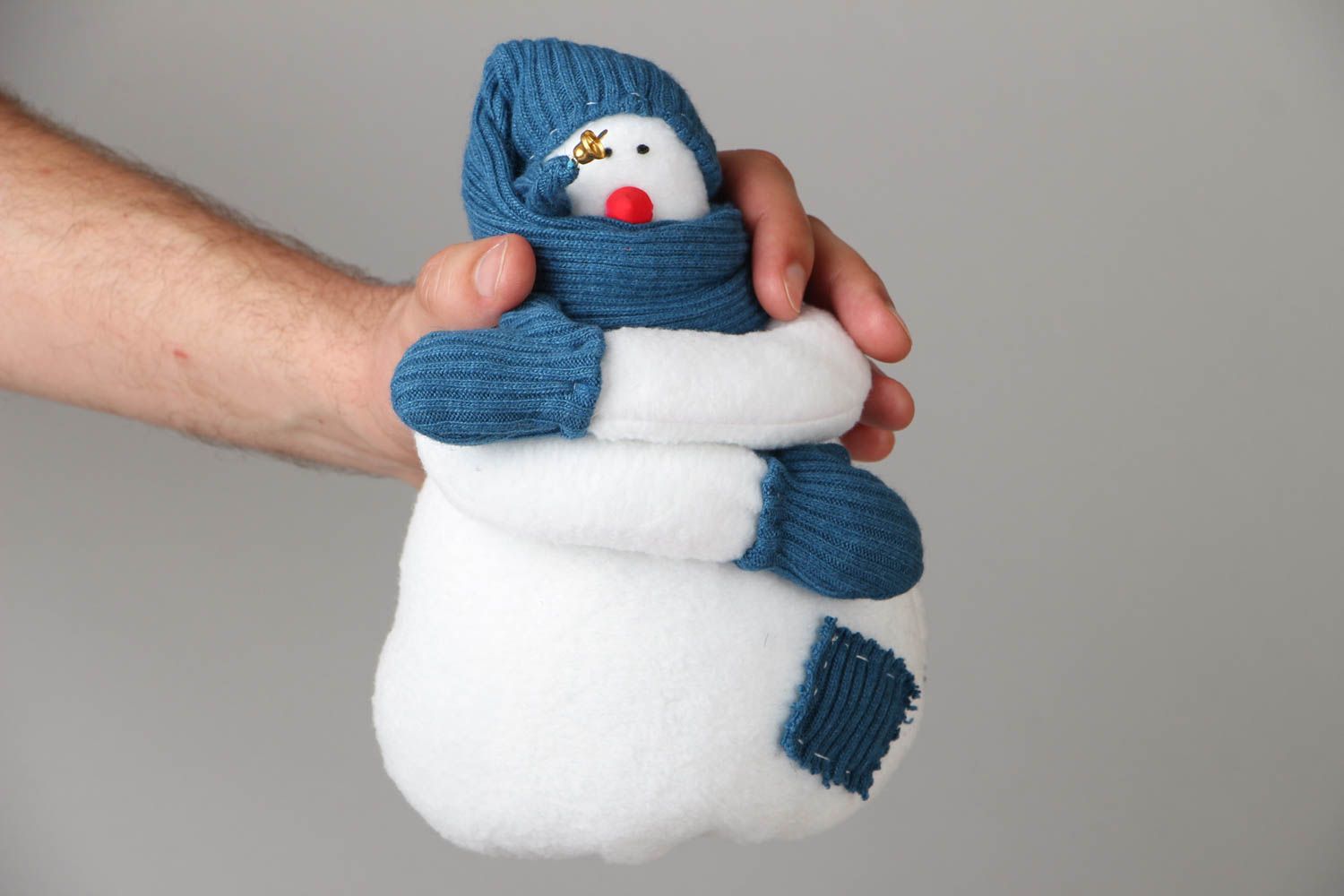 Игрушка снеговик из флиса фото 4