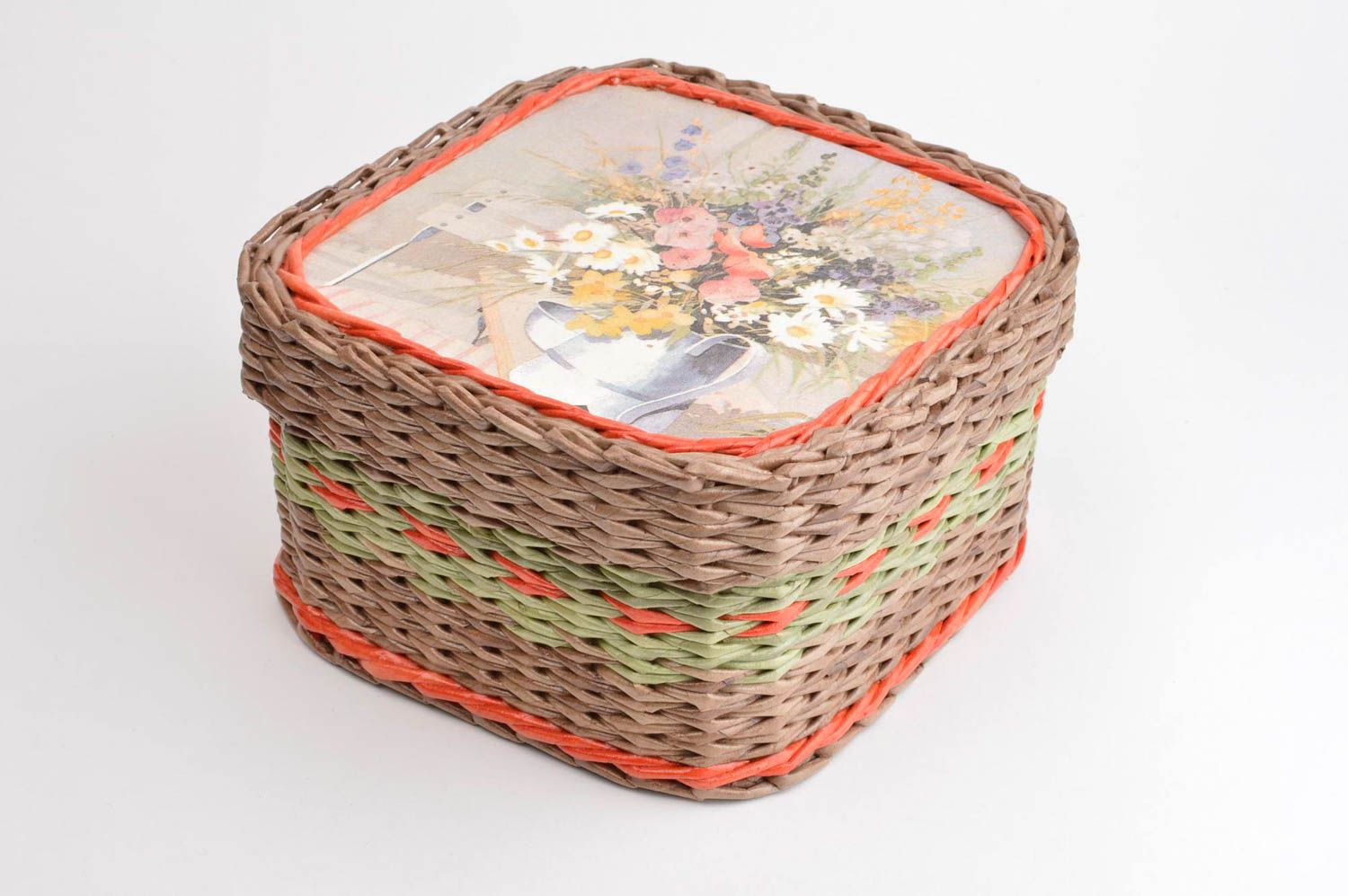 Плетеная корзина ручной работы с цветами корзина из газет подарочная корзина  фото 4