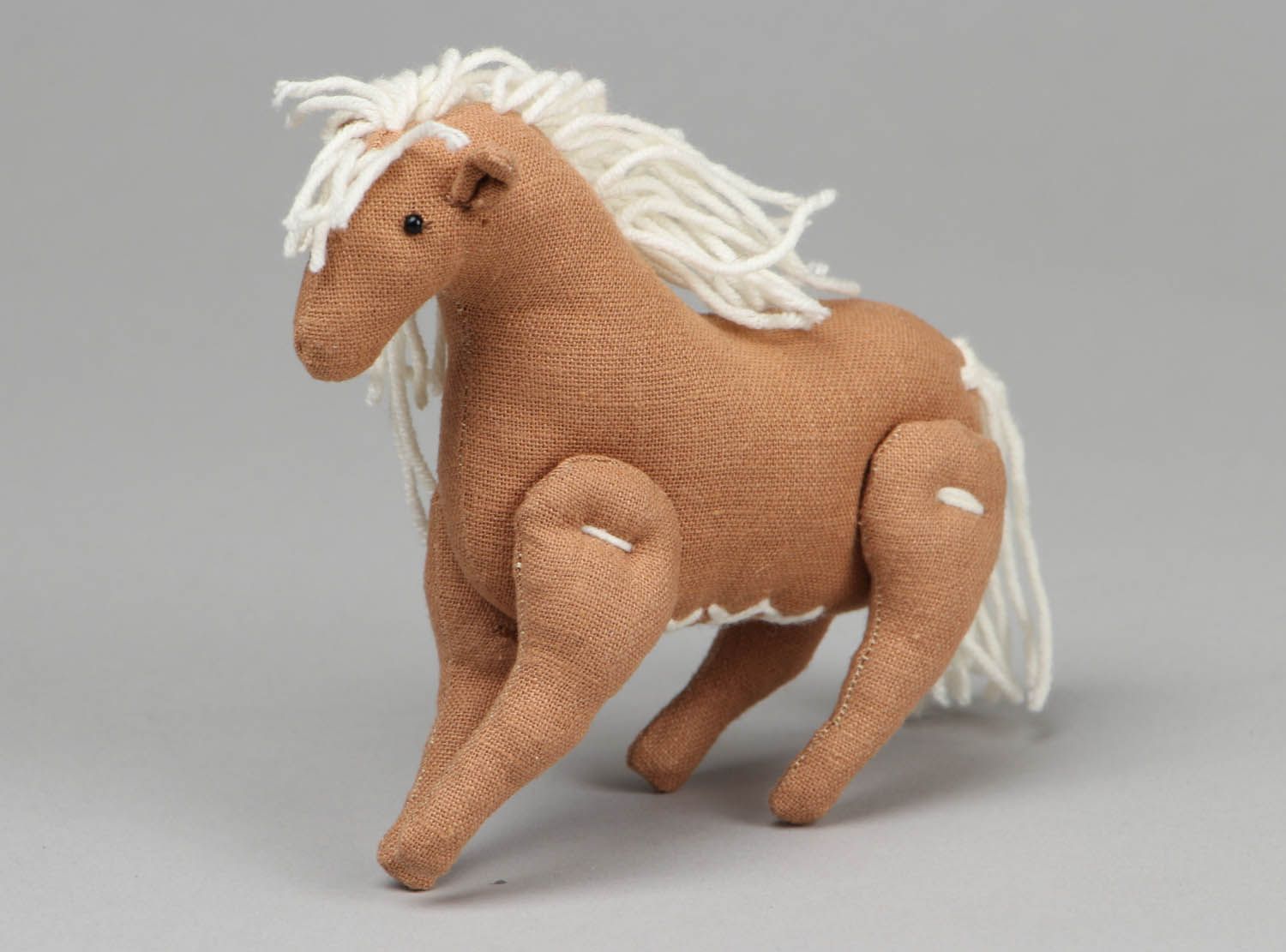 Stuffed toy horse photo 1
