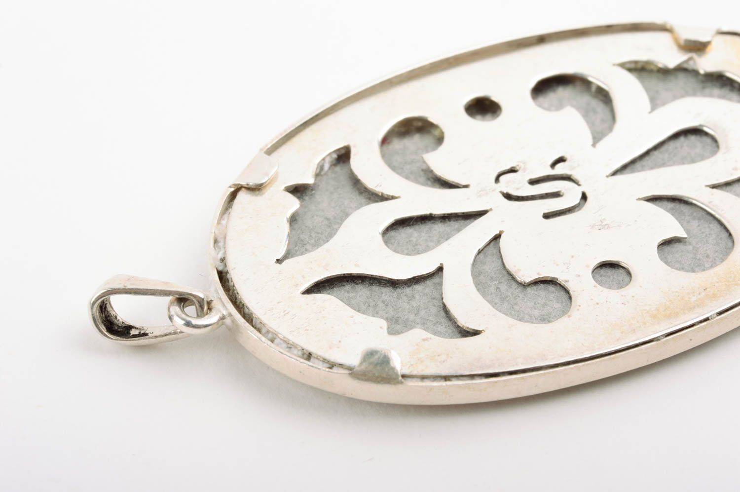Stylish handmade pendant cute embroidered jewelry oval beautiful pendant photo 3