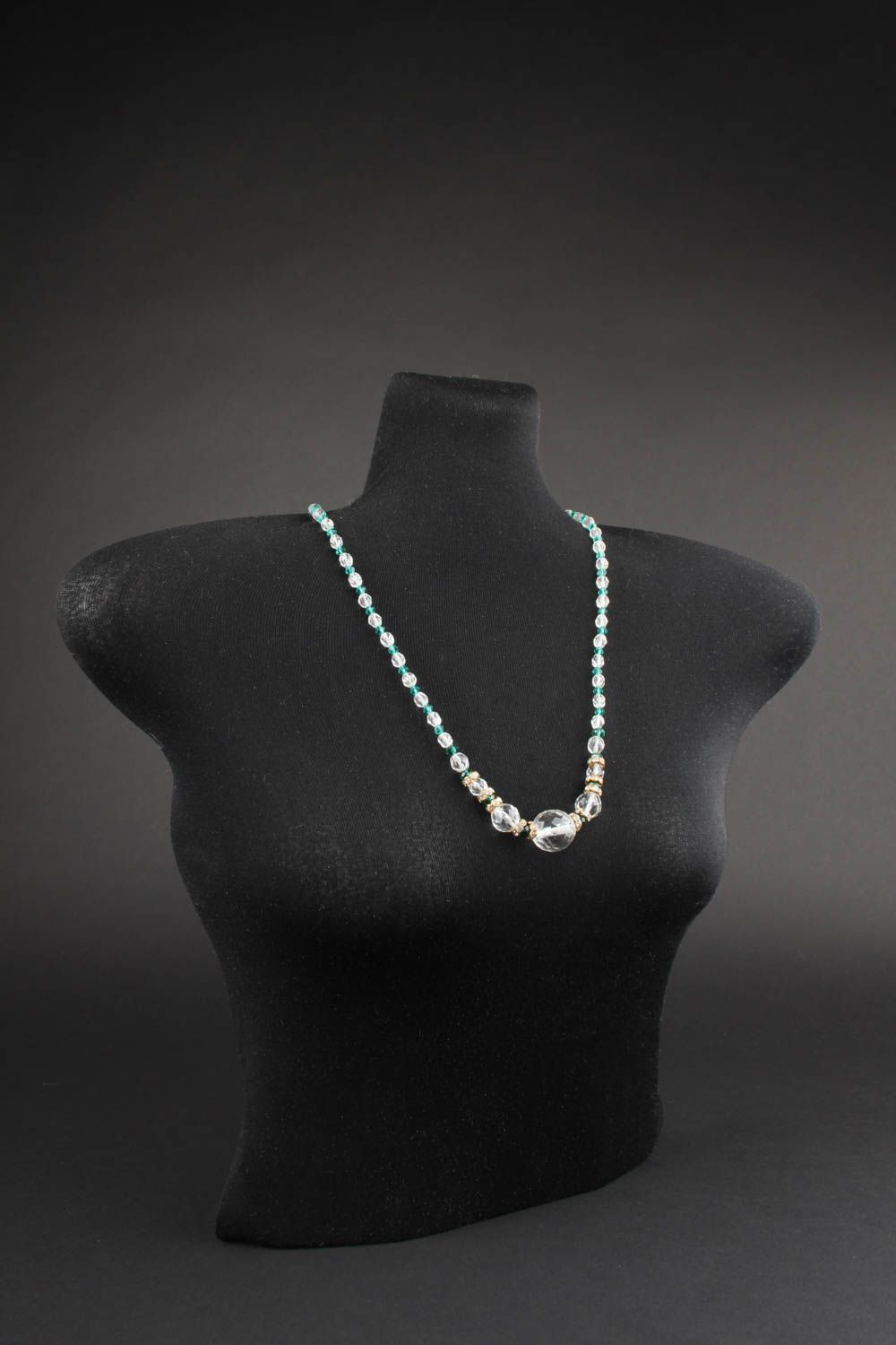 Collier design élégant Bijou fait main perles en plastique Accessoire femme photo 3