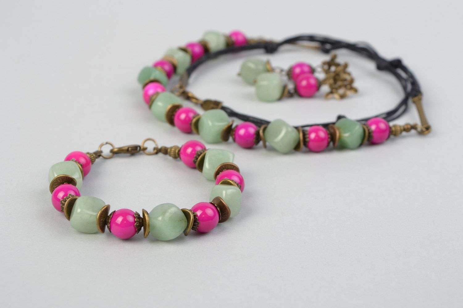 Handmade natural stones jewelry set necklace wrist bracelet and long earrings photo 5
