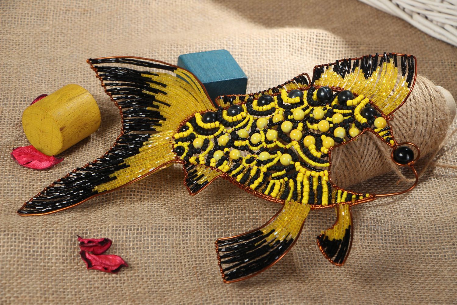 Pannello di perline fatto a mano decorazione intrecciata a forma di pesce  foto 5